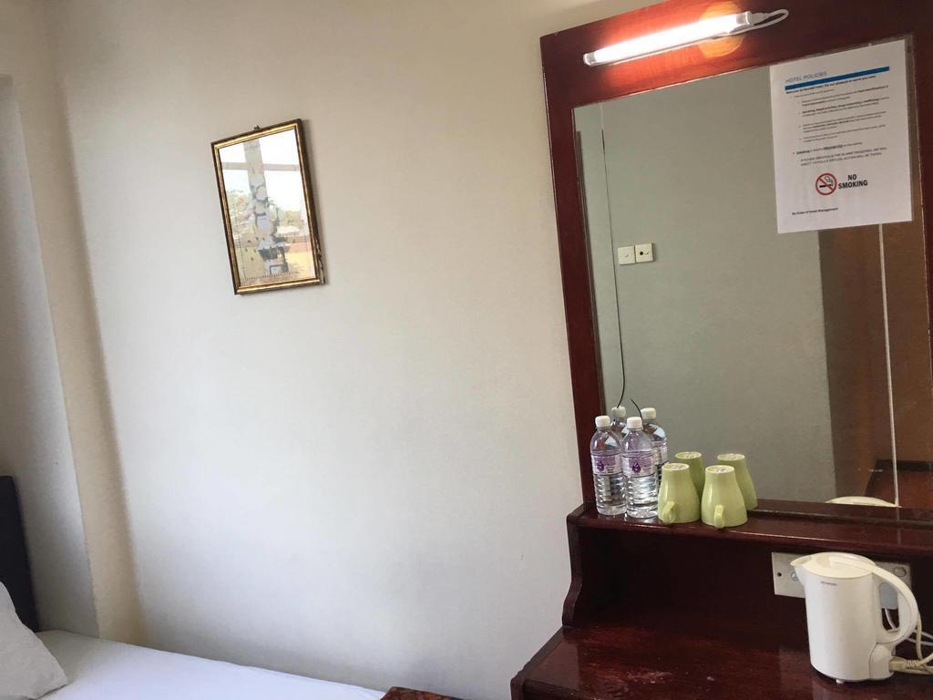 Happy Hotel Singapore Bagian luar foto